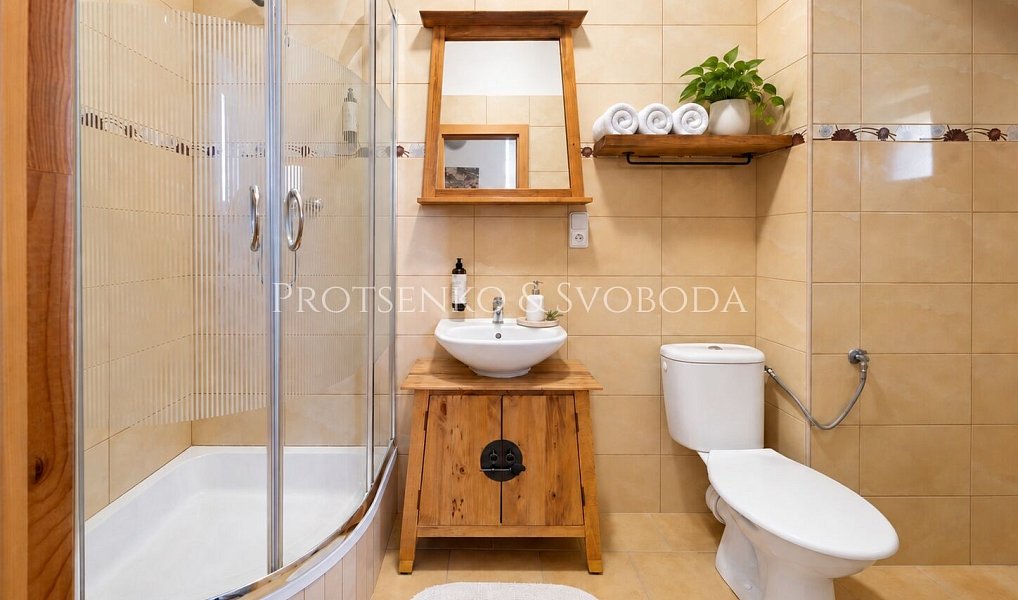 Prodej nájemního domu, činžáku 174 m², Hluboká nad Vltavou – náhled fotky 15