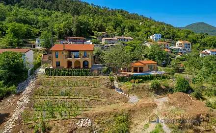 Pronájem domu 280 m² s pozemkem 3 500 m², Opatija - Okolica, Chorvatsko