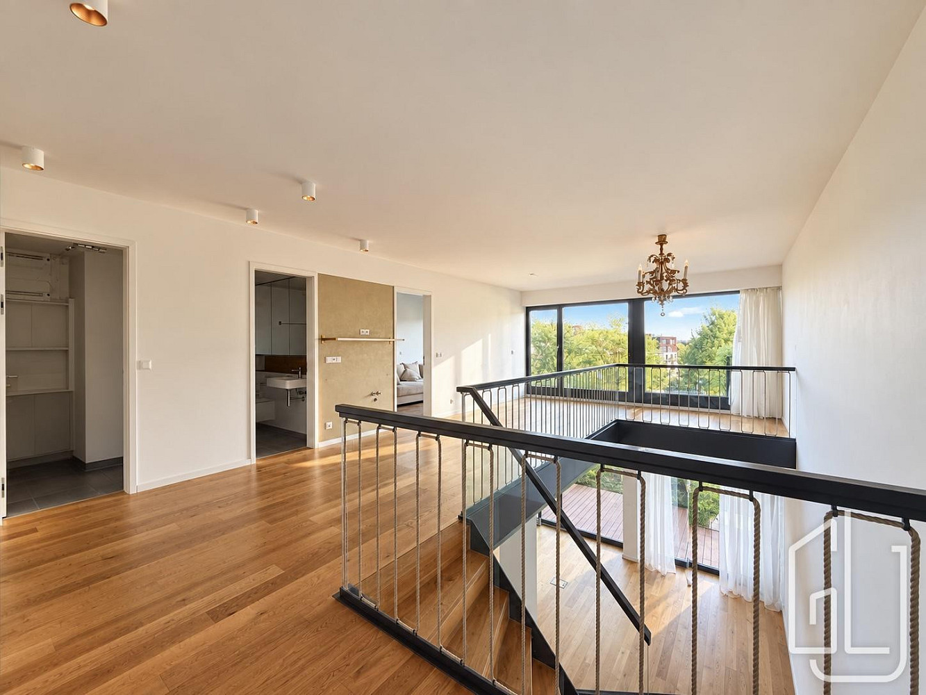 Pronájem bytu 4+kk 159 m² – fotografie 2