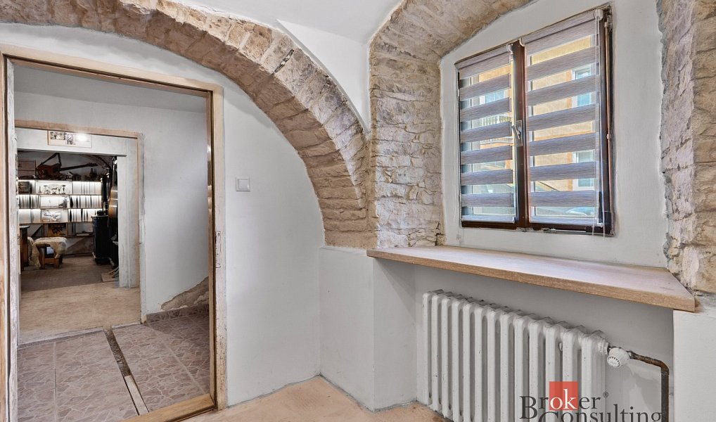 Prodej domu 200 m² s pozemkem 780 m², Hoštka – náhled fotky 2