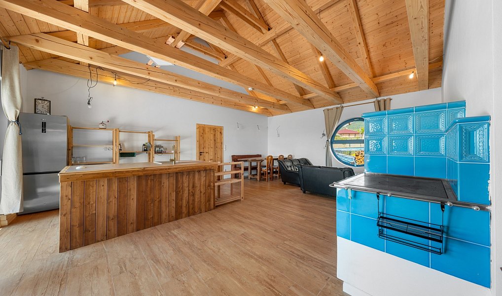 Prodej domu 182 m² s pozemkem 1 107 m², Trnovany – náhled fotky 3