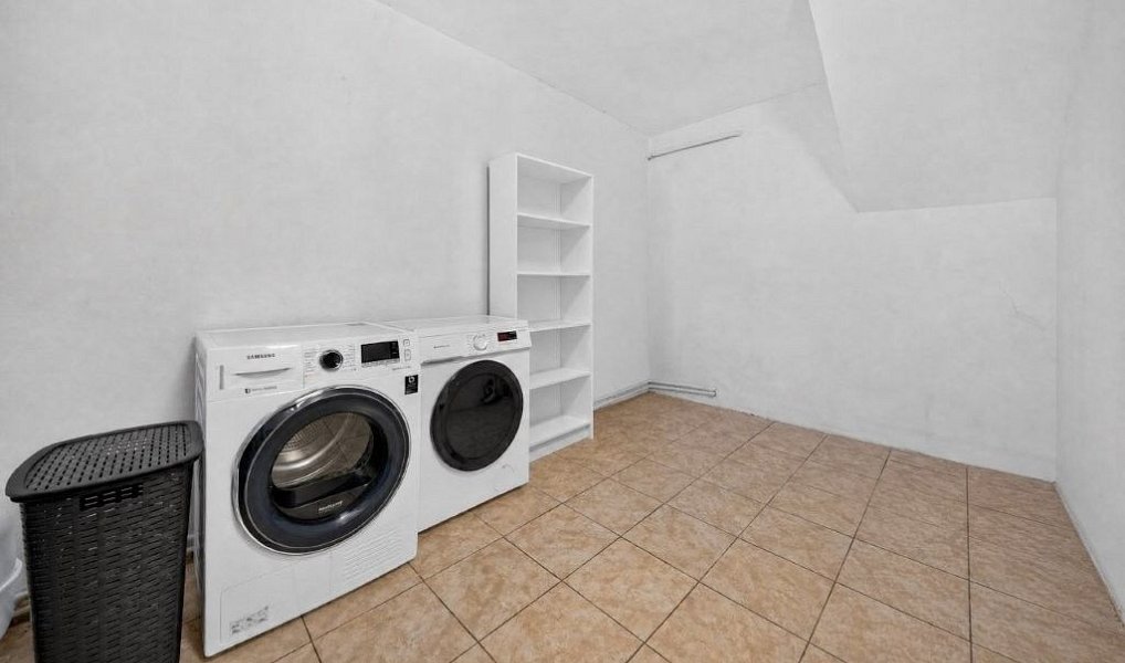 Prodej domu 247 m² s pozemkem 976 m², Bříza – náhled fotky 9