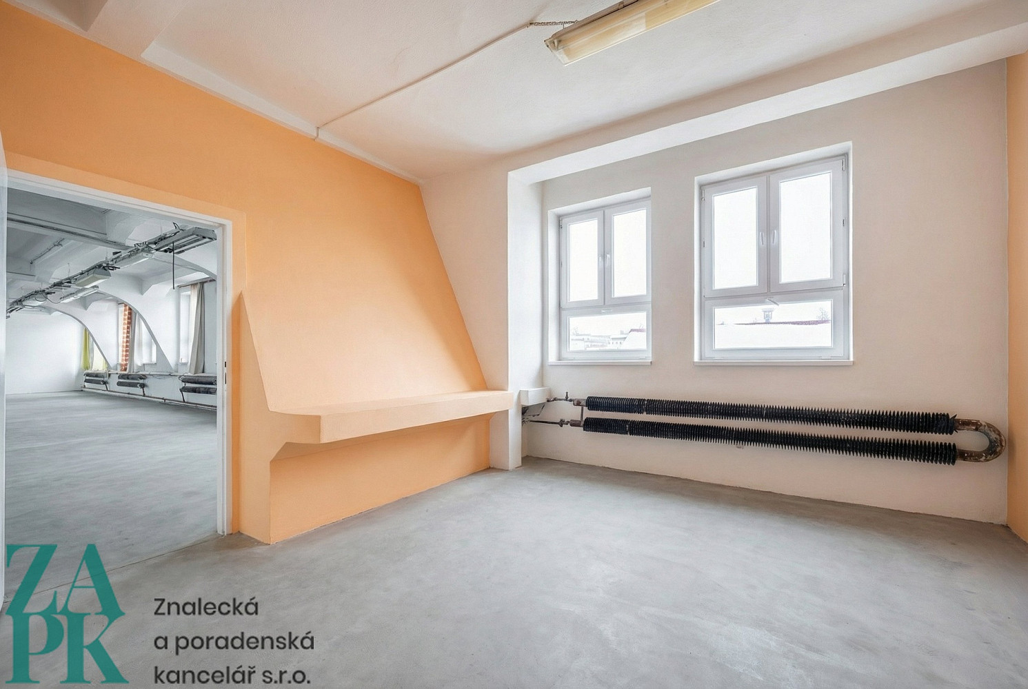 Pronájem kanceláře 303 m² – fotografie 4