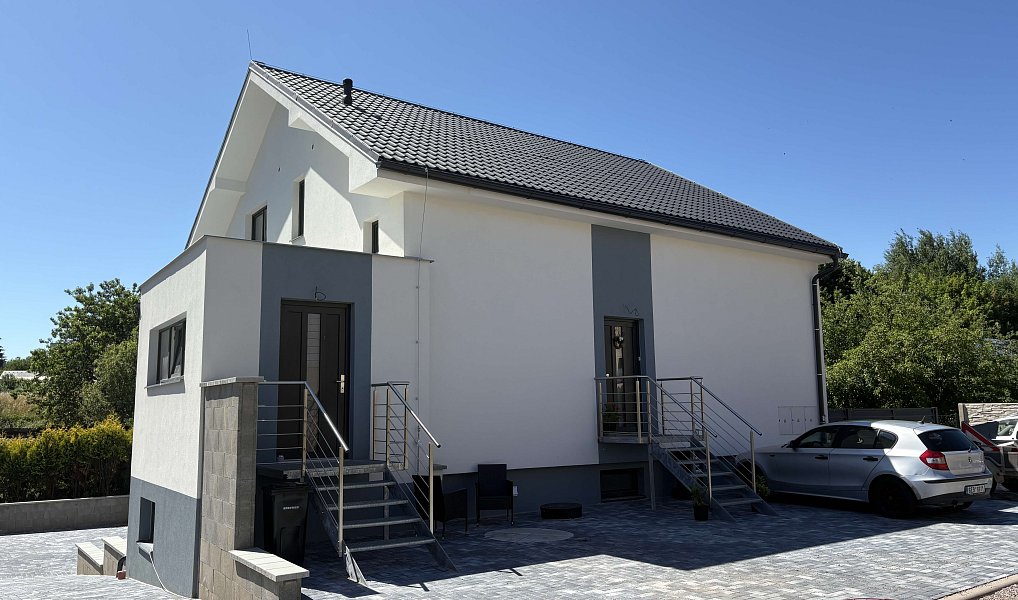 Prodej domu 300 m² s pozemkem 632 m², Nová Paka – náhled fotky 3