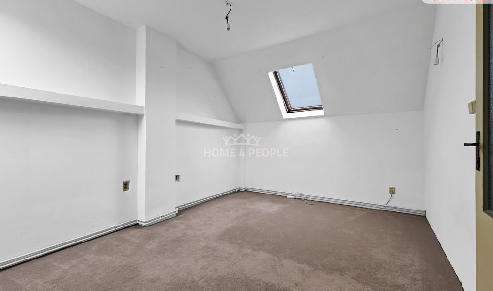 Prodej domu 133 m² s pozemkem 1 126 m², Zlonice – náhled fotky 18