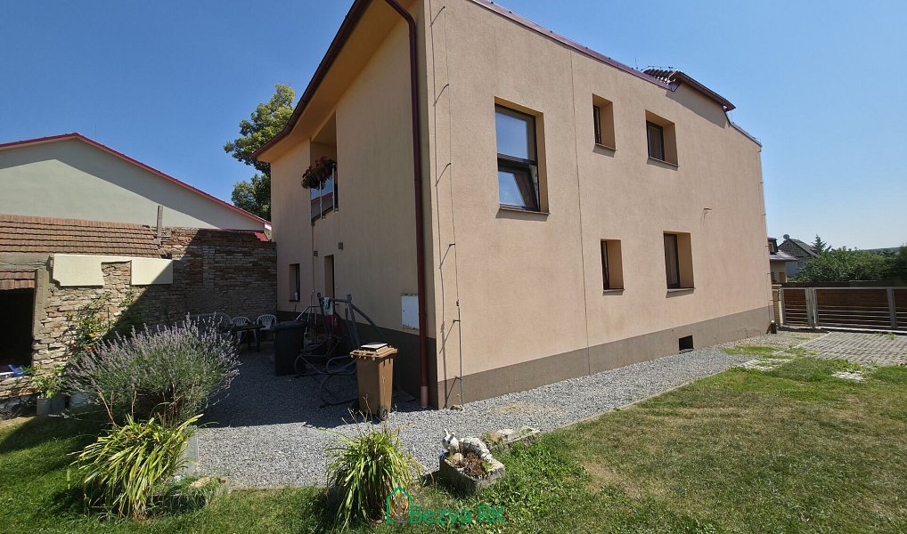 Prodej domu 250 m² s pozemkem 843 m², Nučice – náhled fotky 6