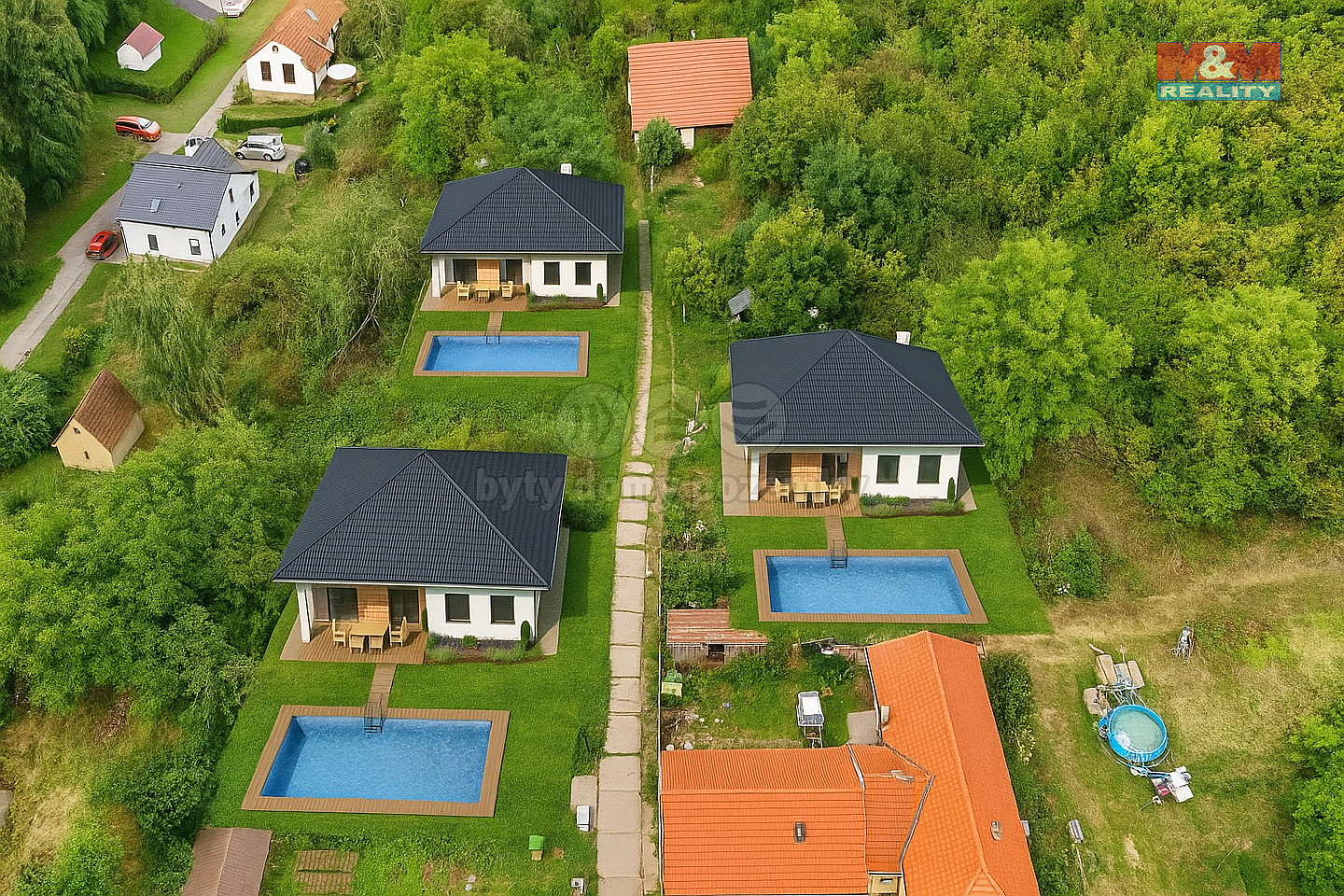 Prodej stavebního pozemku 628 m² — photo 2
