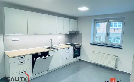 Pronájem bytu 2+1 63 m², Husova, Lovosice, okres Litoměřice