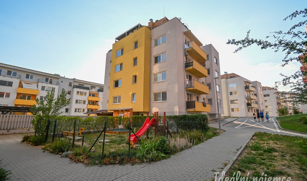 Pronájem bytu 1+kk 40 m², Brno – náhled fotky 12