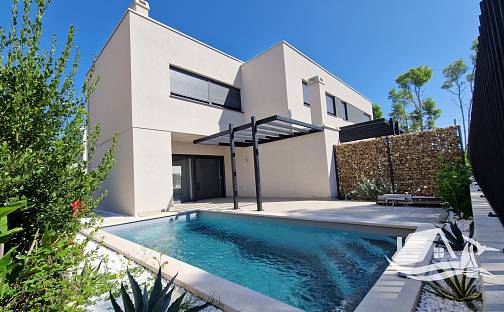 Prodej bytu 4+kk 95 m², Privlaka, Chorvatsko