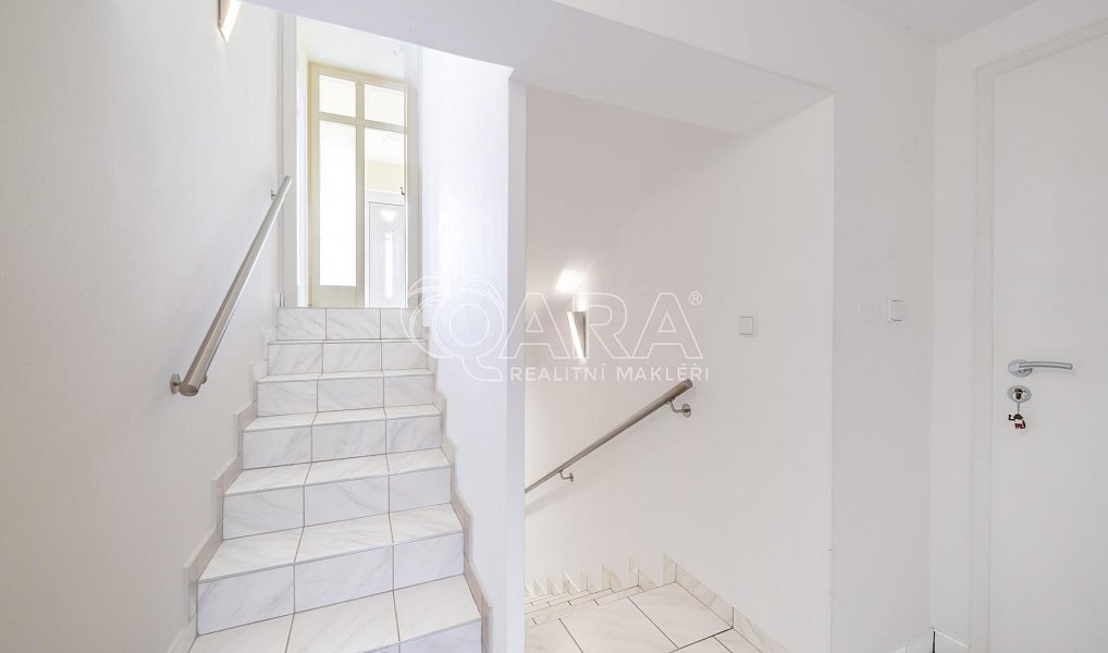 Prodej domu 384 m² s pozemkem 1 835 m², Týnec nad Labem – náhled fotky 29