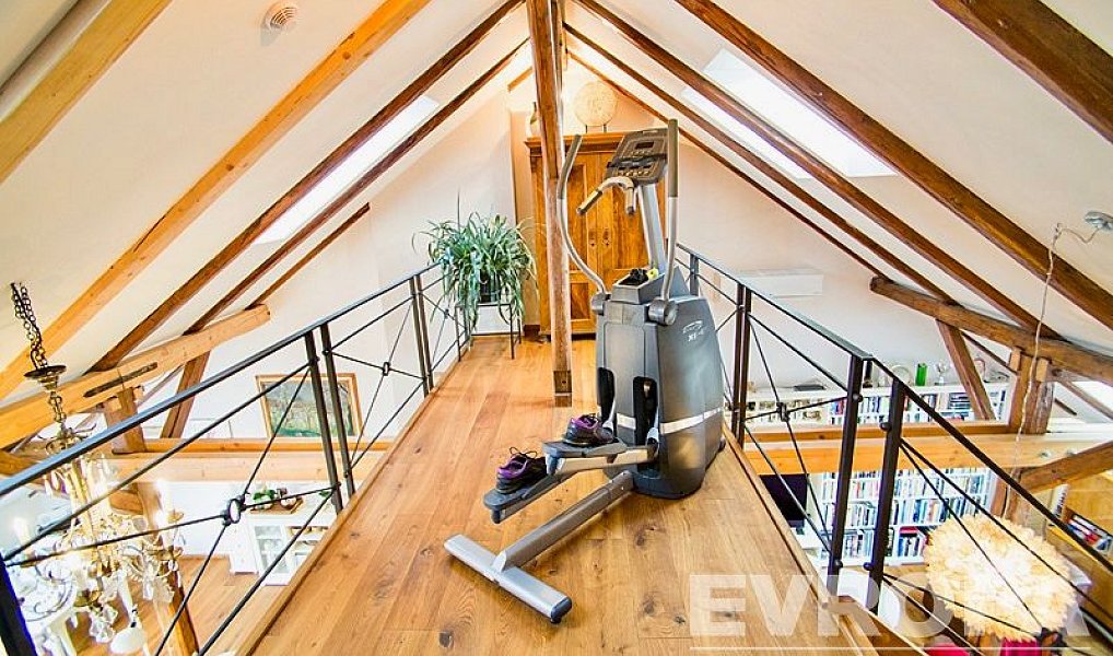 Prodej bytu 5+kk 240 m², Praha – náhled fotky 9