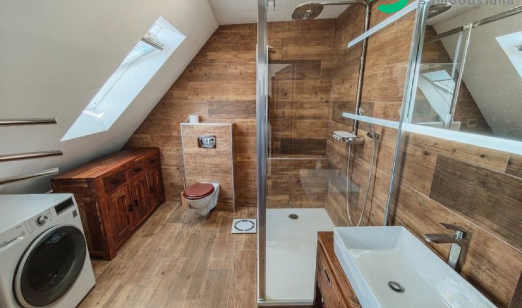 Prodej obchodních prostor 547 m², Rudolfov – náhled fotky 28