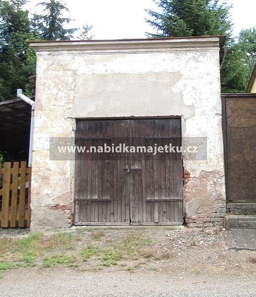 Chvaleč, stavba bez čp/če, garáž