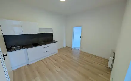 Pronájem bytu 2+kk 30 m², nám. Arnošta z Pardubic, Český Brod, okres Kolín