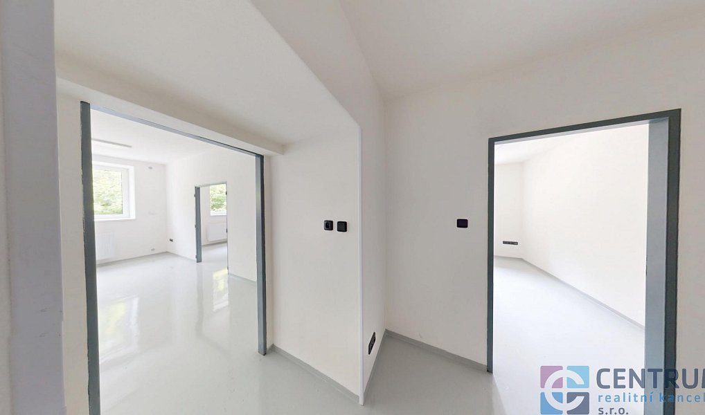 Pronájem kanceláře 350 m², Jablonec nad Nisou – náhled fotky 7