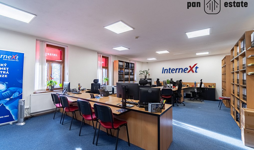 Prodej obchodních prostor 460 m², Vsetín – náhled fotky 2