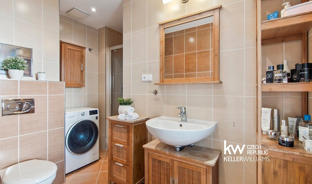 Prodej bytu 4+kk 95 m², Praha – náhled fotky 26