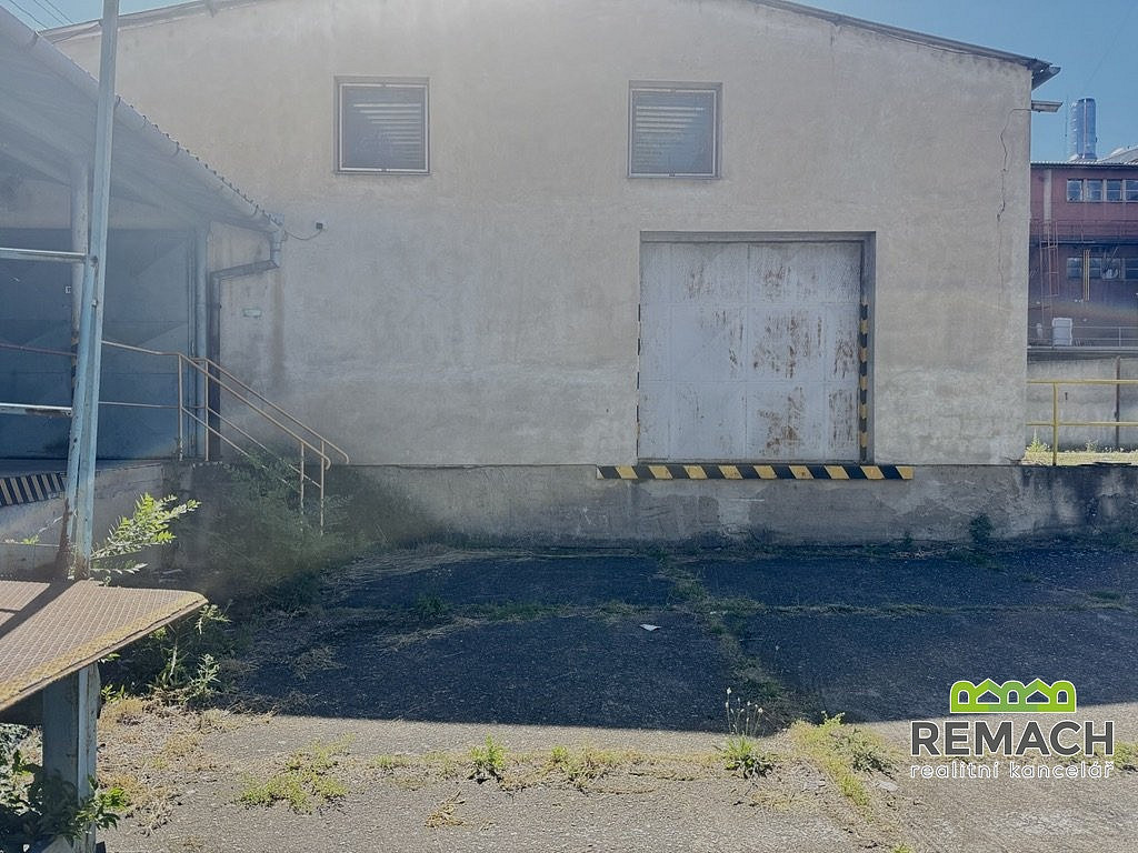 Pronájem skladovacích prostor 169 m²