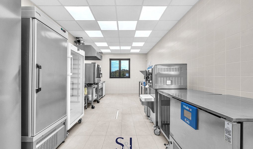 Prodej obchodních prostor 88 m², Doksy – náhled fotky 18