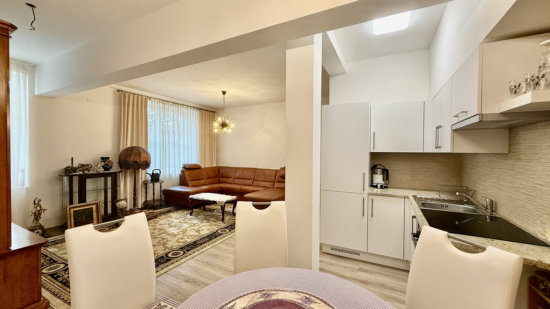 Pronájem bytu 2+kk 65 m² – fotografie 4