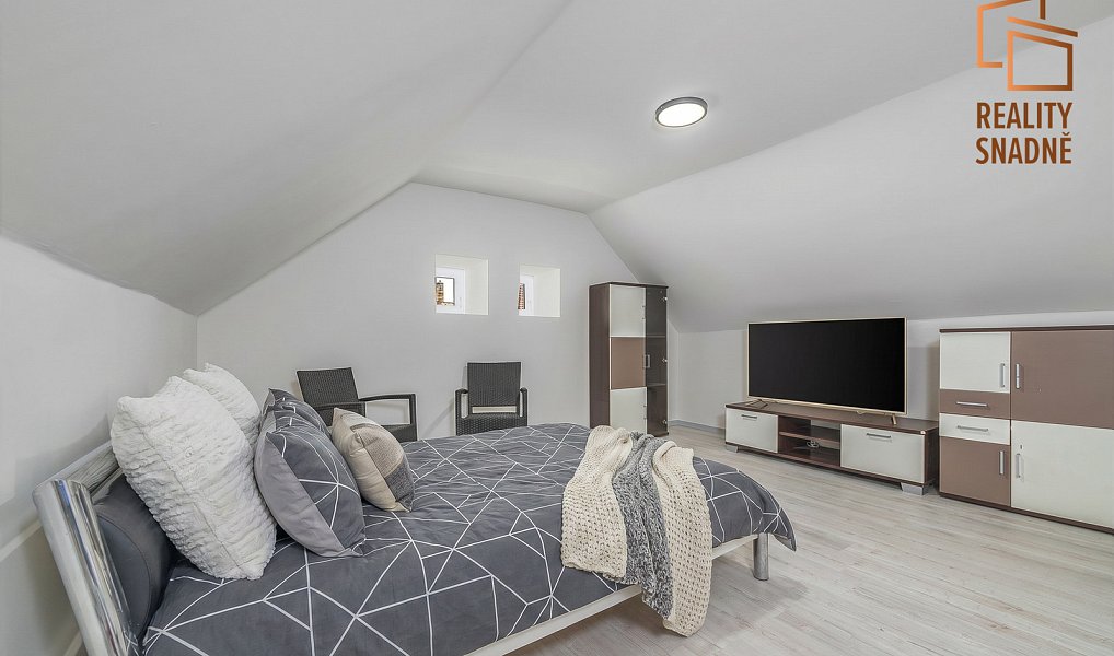 Prodej domu 160 m² s pozemkem 234 m², Vlkov pod Oškobrhem – náhled fotky 8
