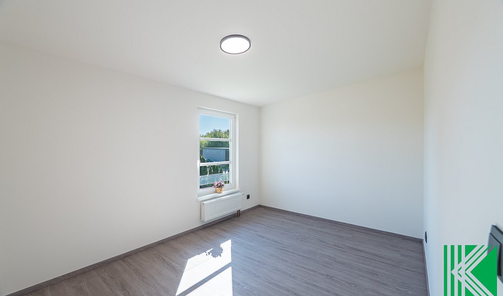 Prodej domu 102 m² s pozemkem 447 m², Zlončice – náhled fotky 33