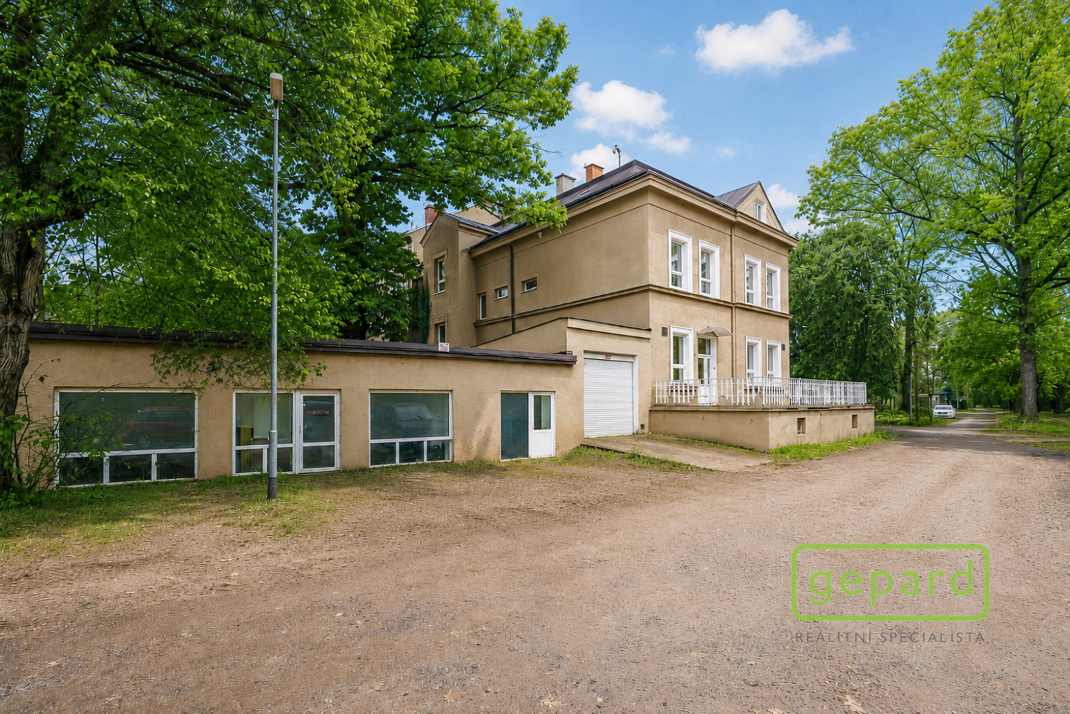 Prodej komerčního objektu (jiného typu) 596 m² – fotografie 2