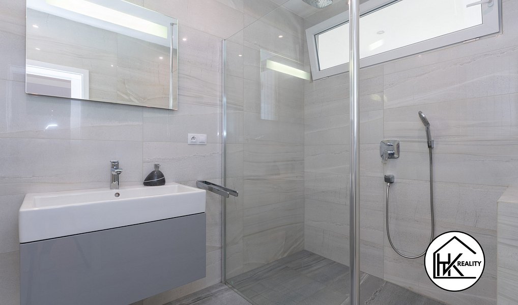 Prodej bytu 3+1 93 m², Teplice – náhled fotky 14