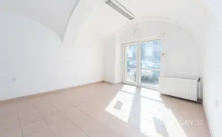 Prodej obchodních prostor 76 m², Dukelské nám., Hustopeče, okres Břeclav
