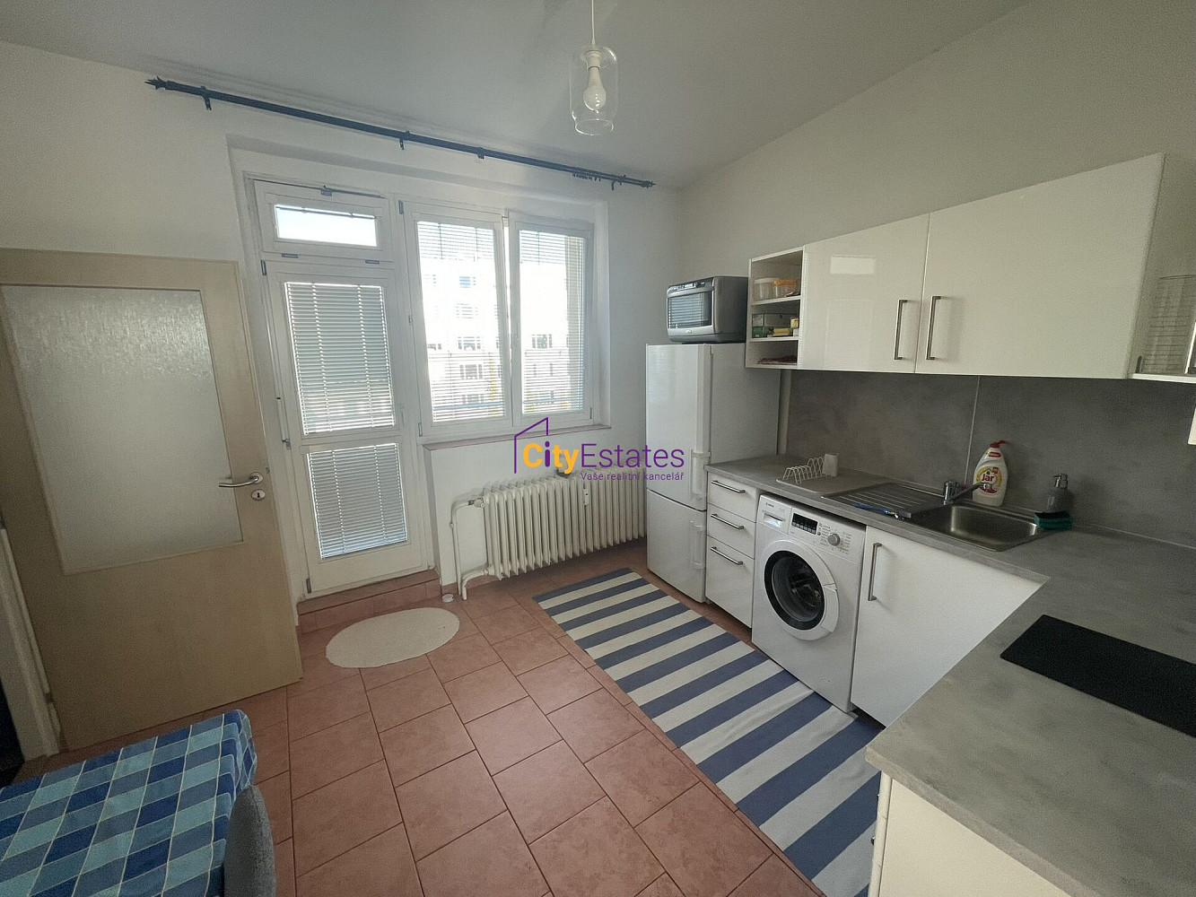 Pronájem bytu 2+1 59 m² – fotografie 4