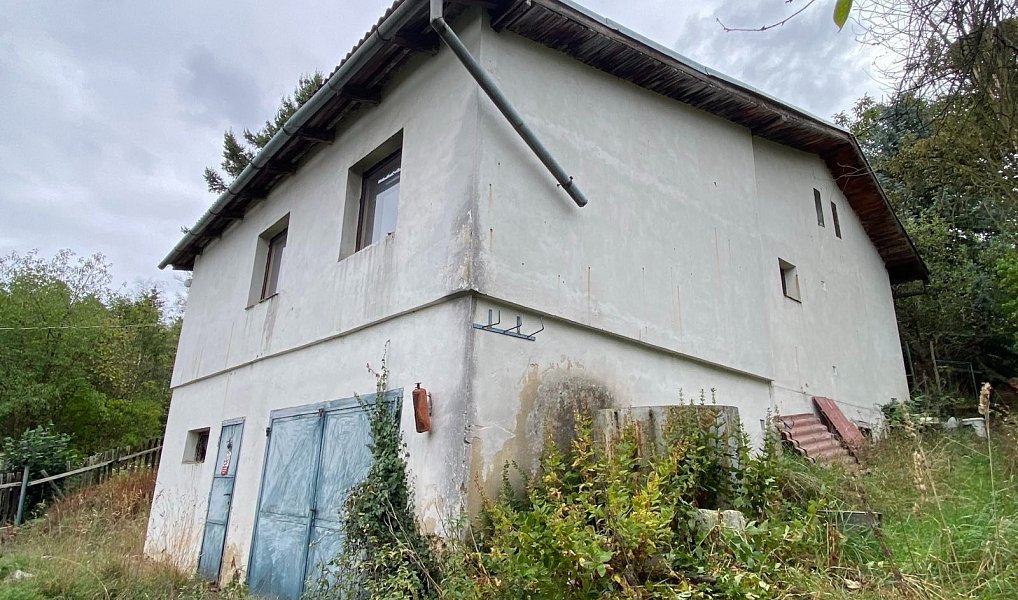 Prodej domu 200 m² s pozemkem 3 609 m², Lubenec – náhled fotky 5