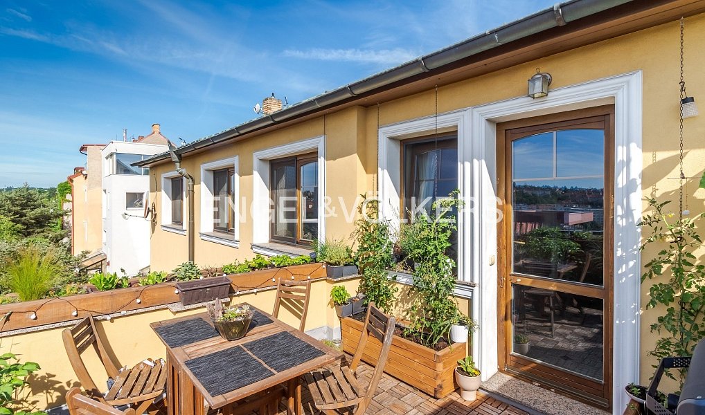 Prodej domu 324 m² s pozemkem 454 m², Praha – náhled fotky 3