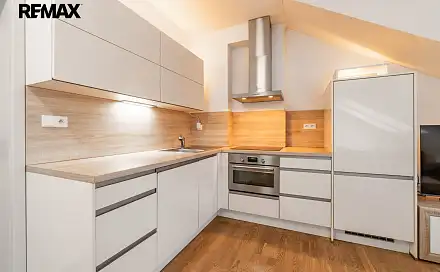 Pronájem bytu 1+kk 44 m²