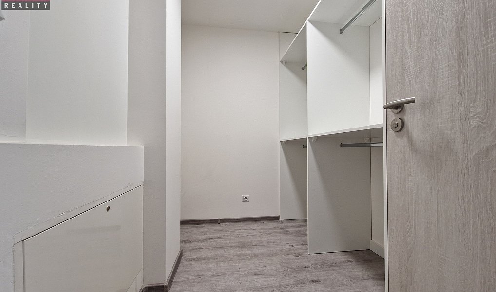 Pronájem bytu 4+kk 126 m², Olomouc – náhled fotky 15