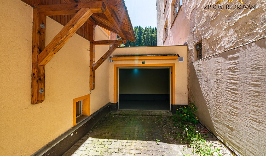 Prodej domu 259 m² s pozemkem 605 m², Kraslice – náhled fotky 42