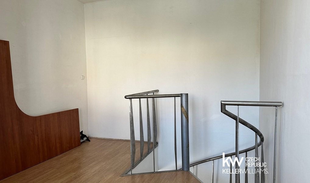Pronájem obchodních prostor 136 m², Bílina – náhled fotky 15