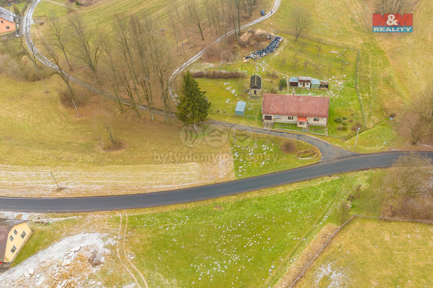 Prodej pozemku 387 m² – další