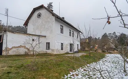 Prodej domu 170 m² s pozemkem 1 358 m², Kamenný Přívoz - Kamenný Újezdec, okres Praha-západ