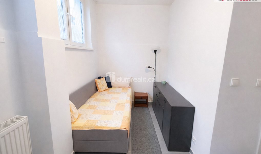 Pronájem bytu 1+kk, 21 m², Smíchov - Praha 5, Praha
