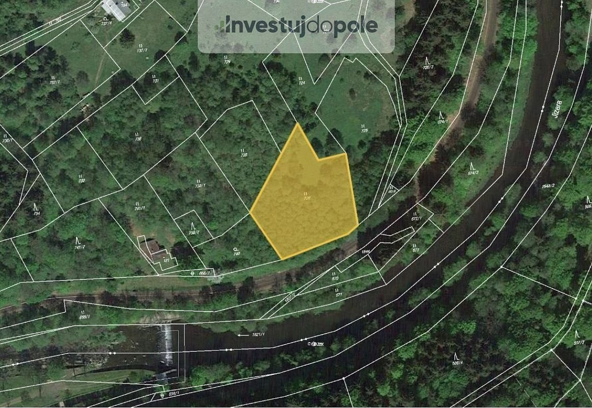 Prodej louky 2 800 m², Poniklá