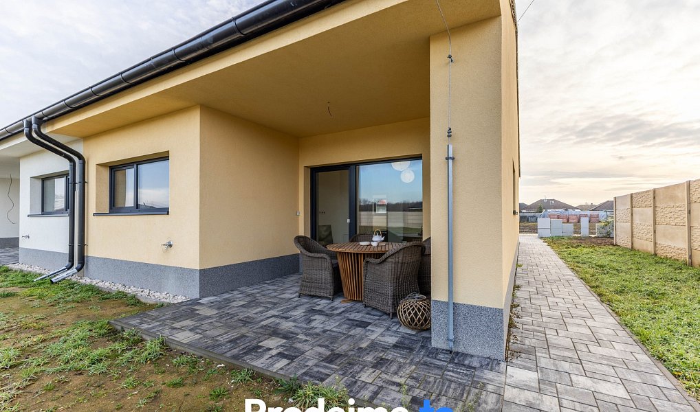 Prodej domu 81 m² s pozemkem 460 m², Hevlín – náhled fotky 9