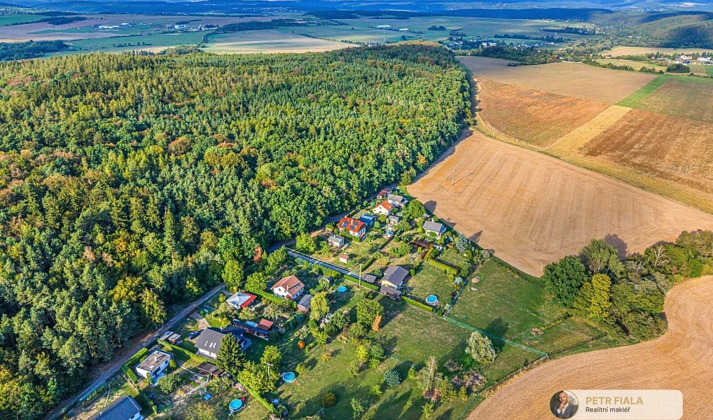 Prodej stavebního pozemku 1 000 m², Čisovice – náhled fotky 11