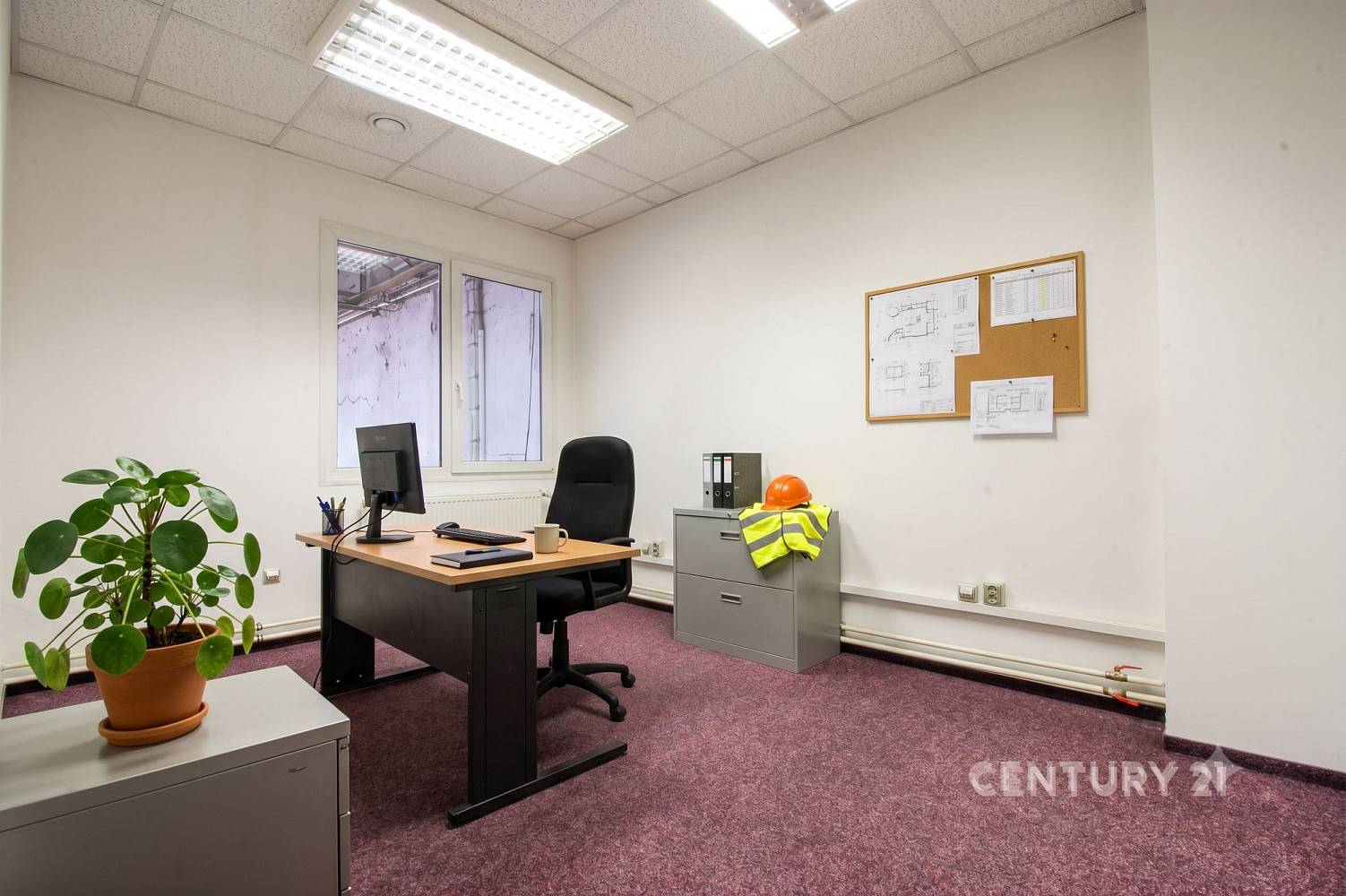 Pronájem výrobních prostor 897 m² – fotografie 4