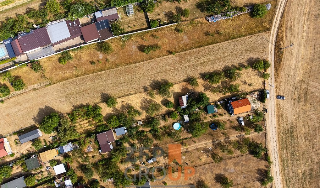 Prodej zahrady 1 372 m², Znojmo – náhled fotky 5