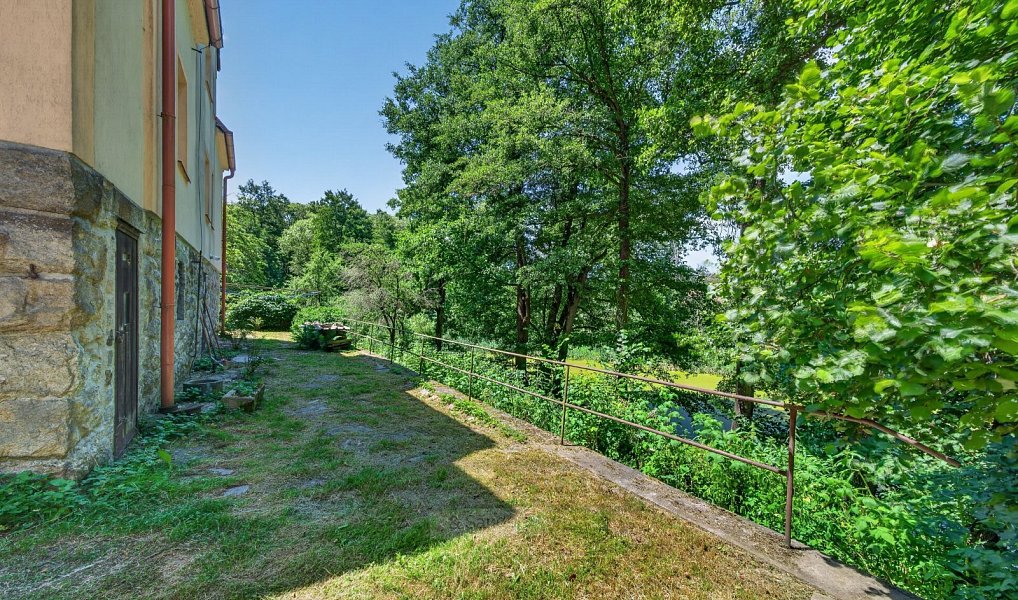 Prodej domu 339 m² s pozemkem 9 216 m², Mirkovice – náhled fotky 34