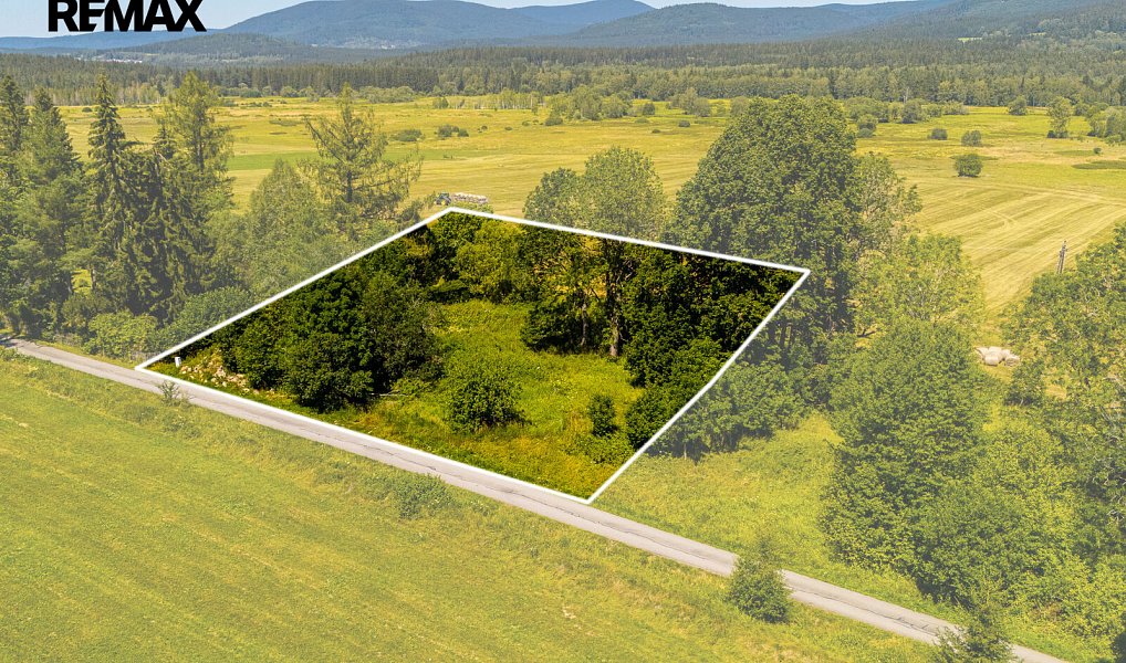 Prodej stavebního pozemku 1 870 m², Stožec – náhled fotky 4