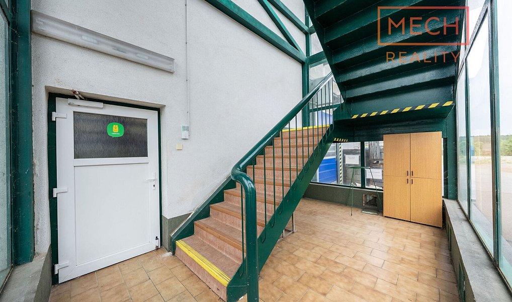 Prodej výrobních prostor 1 347 m², Bzenec – náhled fotky 12