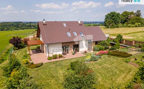 Prodej domu 238 m² s pozemkem 1 269 m², Radějovice, okres Praha-východ