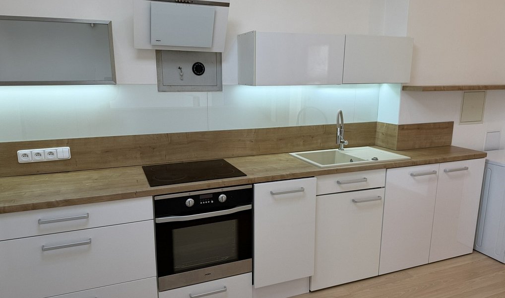 Prodej bytu 4+kk 95 m², Pardubice – náhled fotky 9
